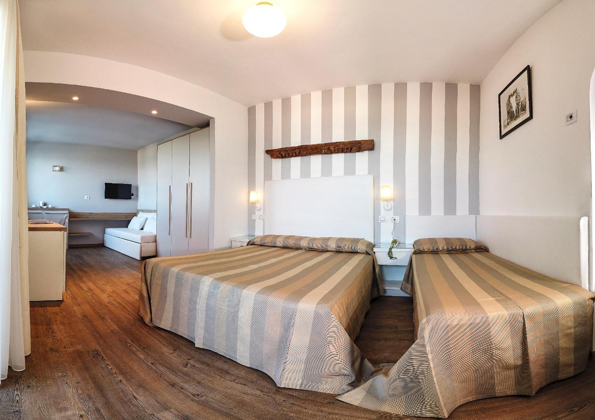 Hotel Derby Exclusive Milano Marittima Exterior photo